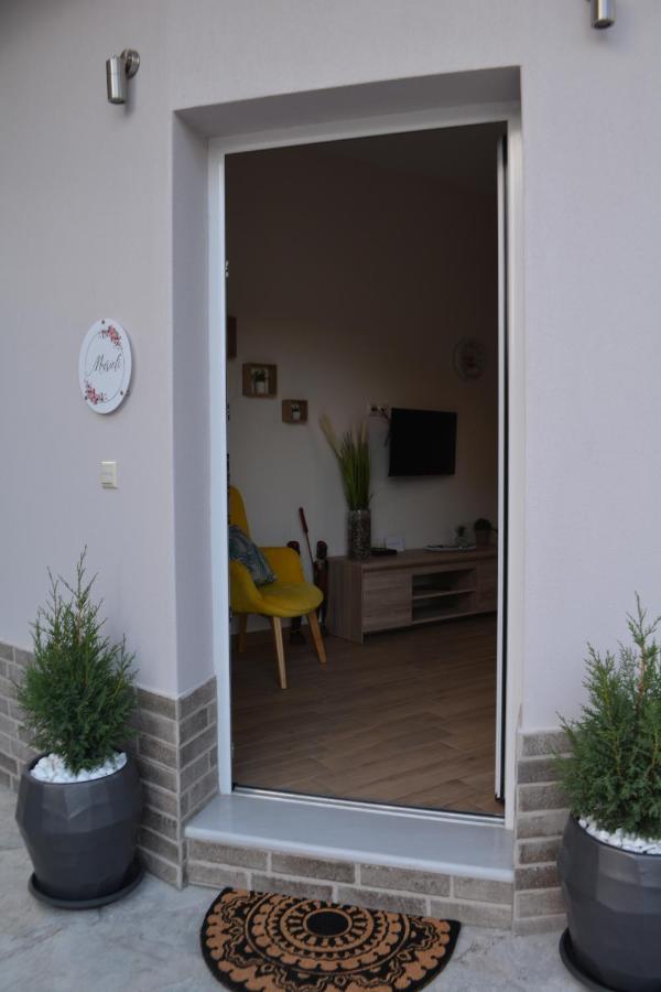 Marieli apartment Perama  Exterior foto